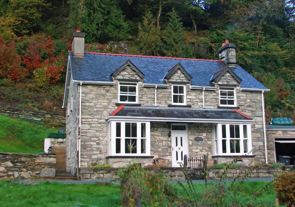 Capel Garmon House | Melin Pandy