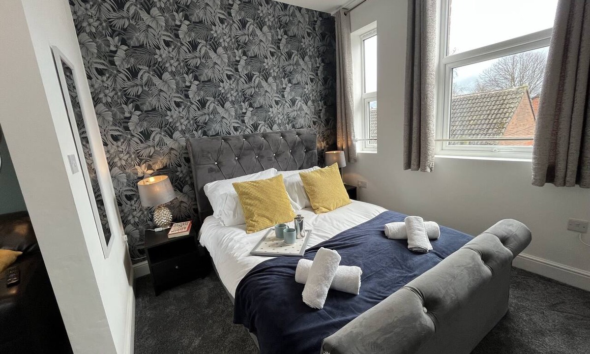 Preston Apartment | Modern 1 bed studio for comfy stay in Preston