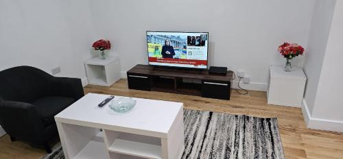 Woolwich Riverside Apartment | Modern 1-Bedroom Flat in SE18 10 mins to O2