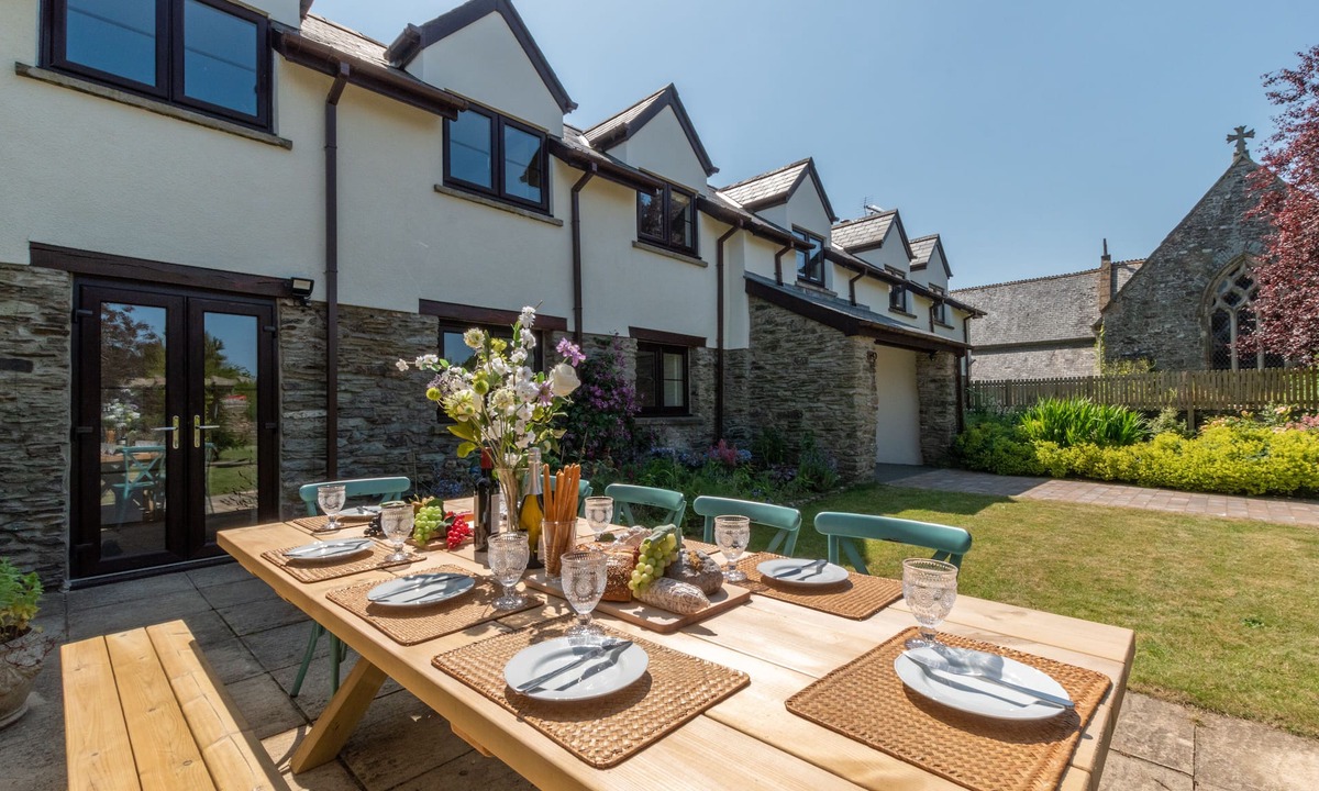 West Down House | Modern Barn Conversion | Hot Tub | Log Burners | Near Woolacombe & Croyde Beach