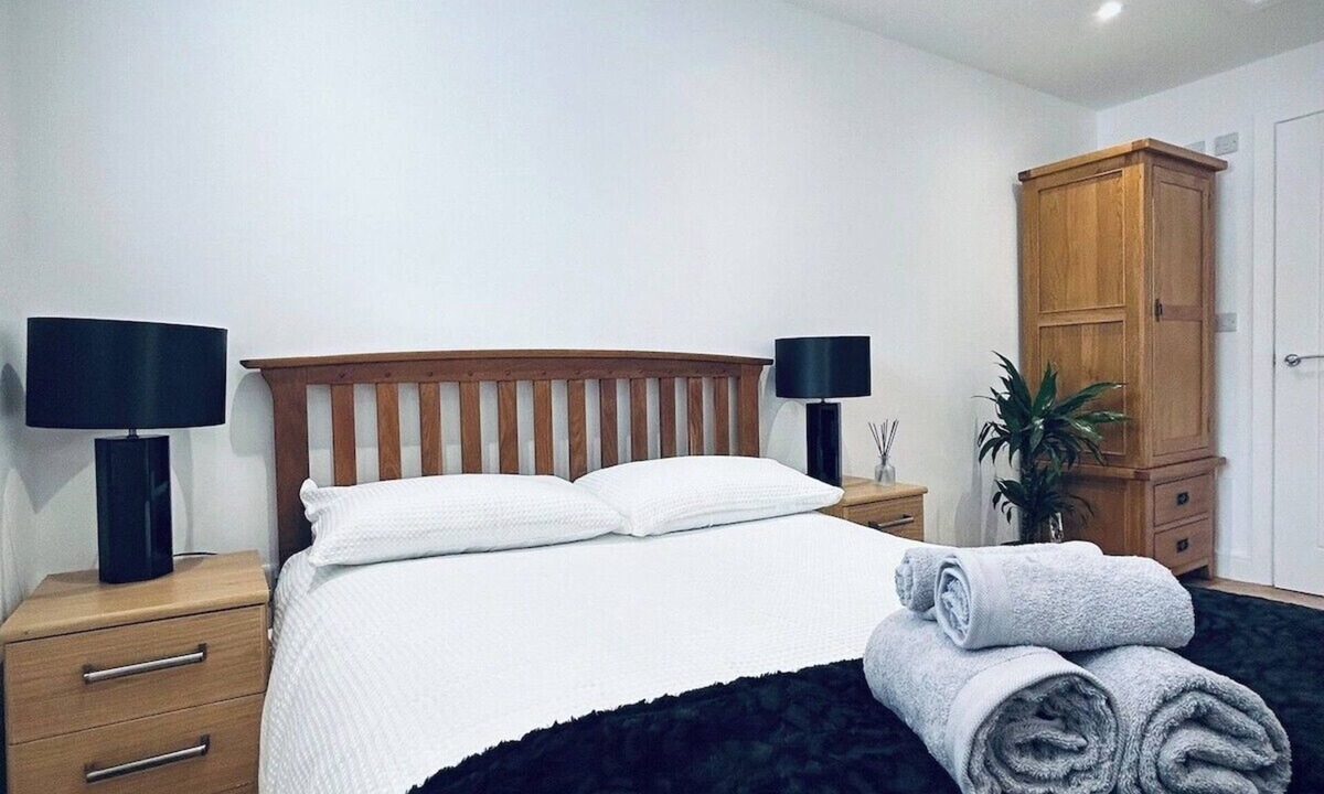 Camborne Apartment | Modern Cornish Annex: Quiet + Private