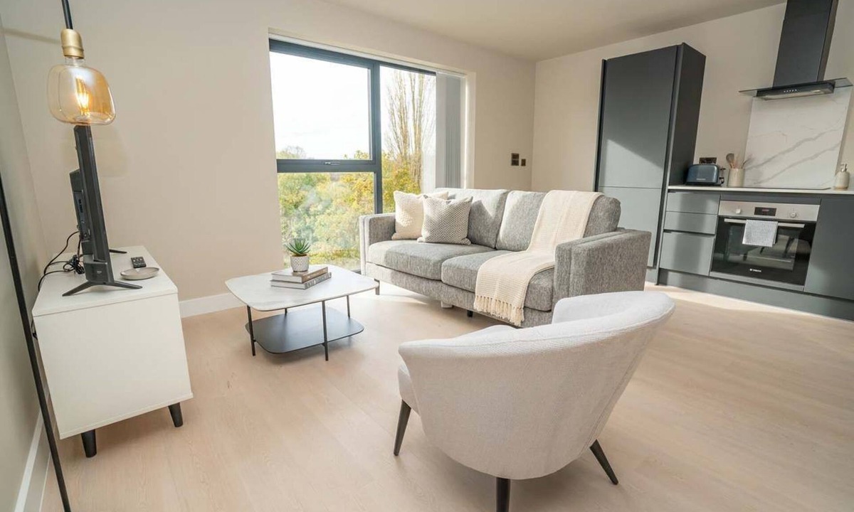 Bloxwich Apartment | Modern & Spacious 2 Bed Apartment in Birmingham