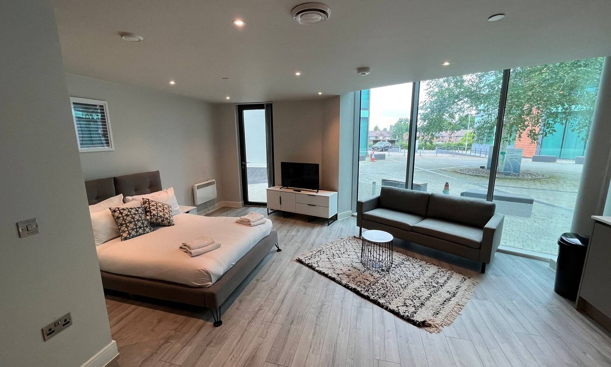 Bracknell Apartment | Modern Studio Apartment for 3 pax, Free Parking