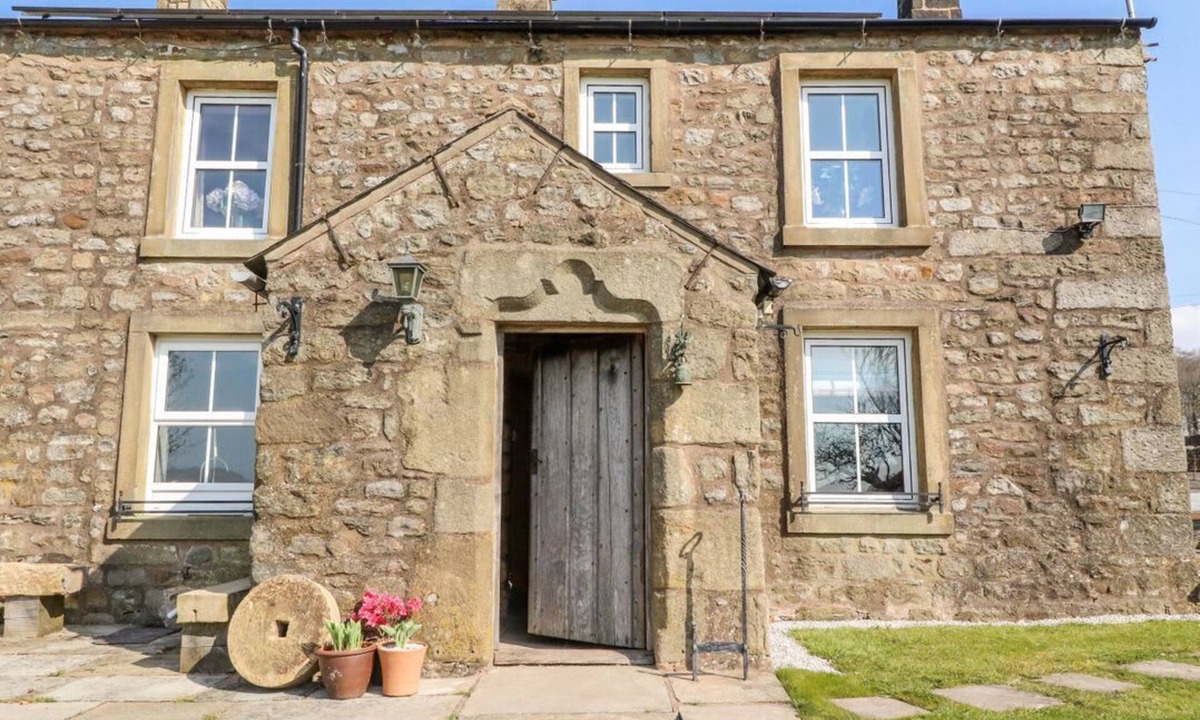 Fence House | Moss Side Retreat, Long Preston