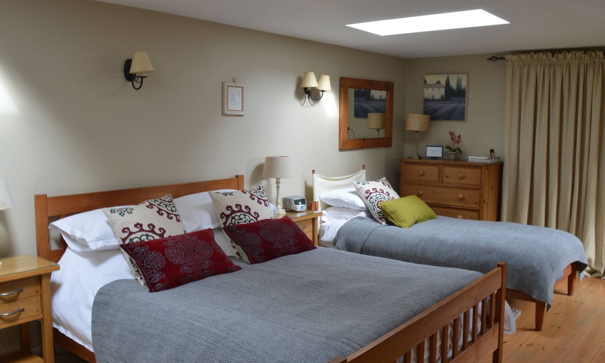 Stebbing Bed & Breakfast | Motts Cottage