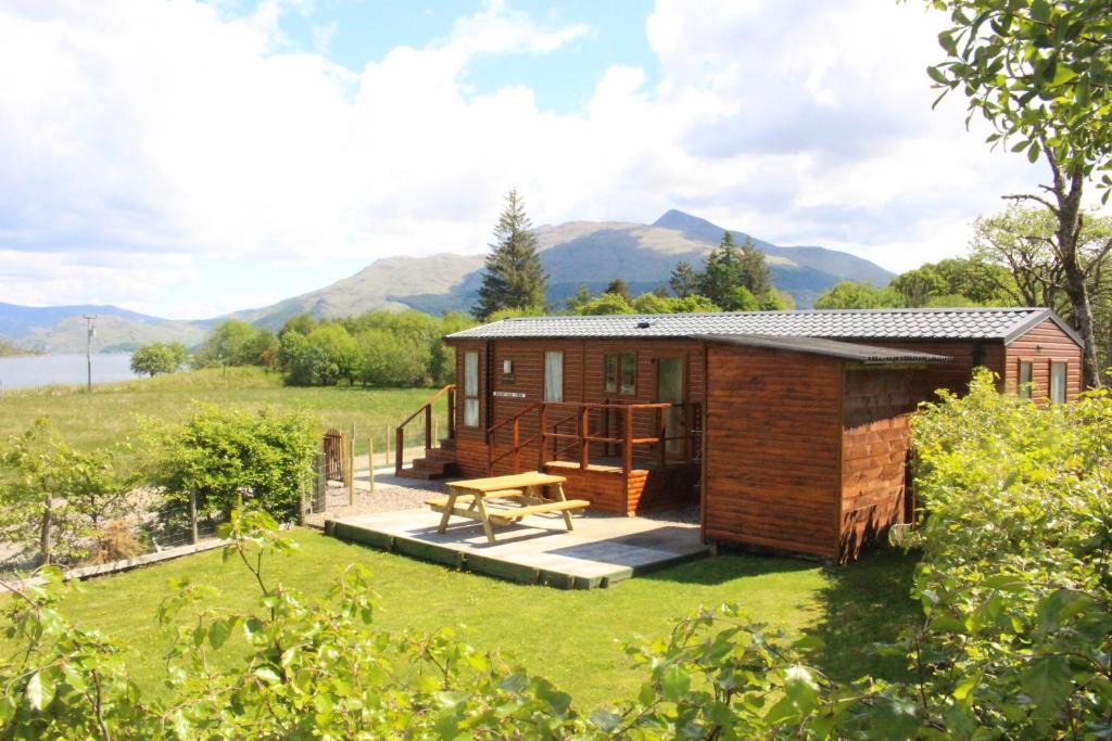Taynuilt Ski Chalet | Mountain View