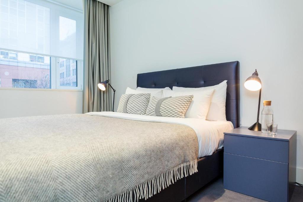 Tower Hill Apartment | Native Tower Bridge