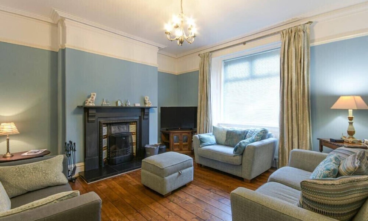 Amble Cottage | NETTIE'S VIEW, pet friendly, country holiday cottage in Amble