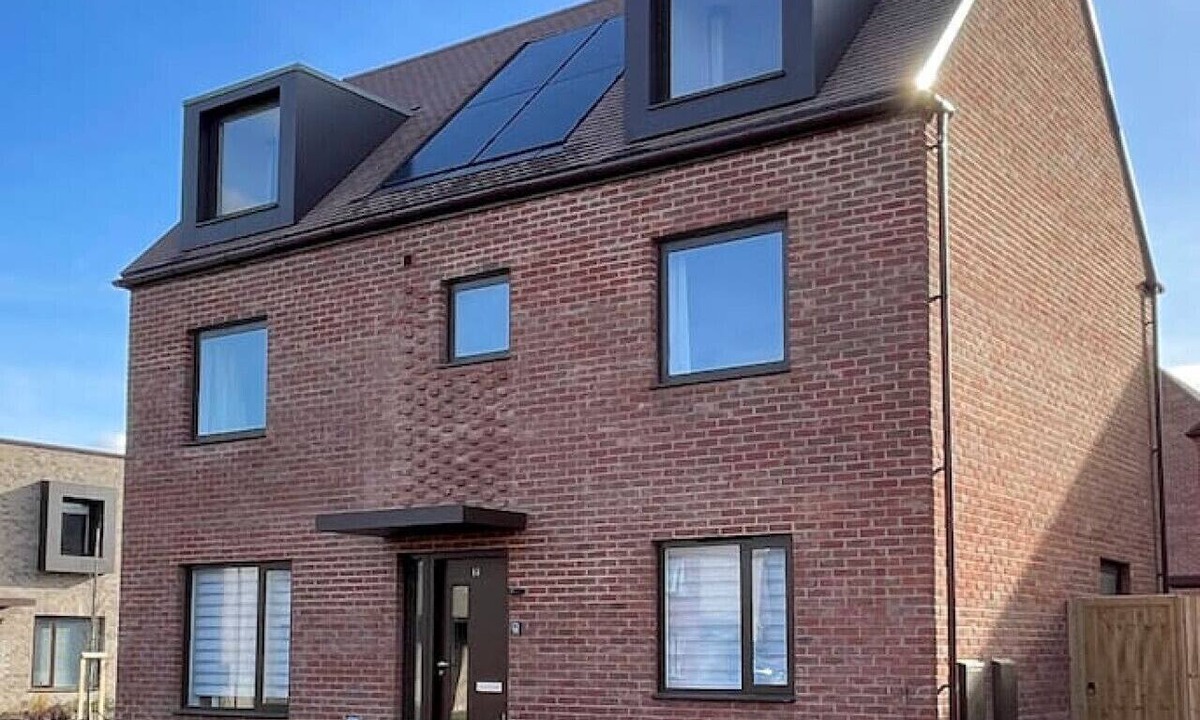 Arbury House | New Exec Modern 5 bed House close to Science Park
