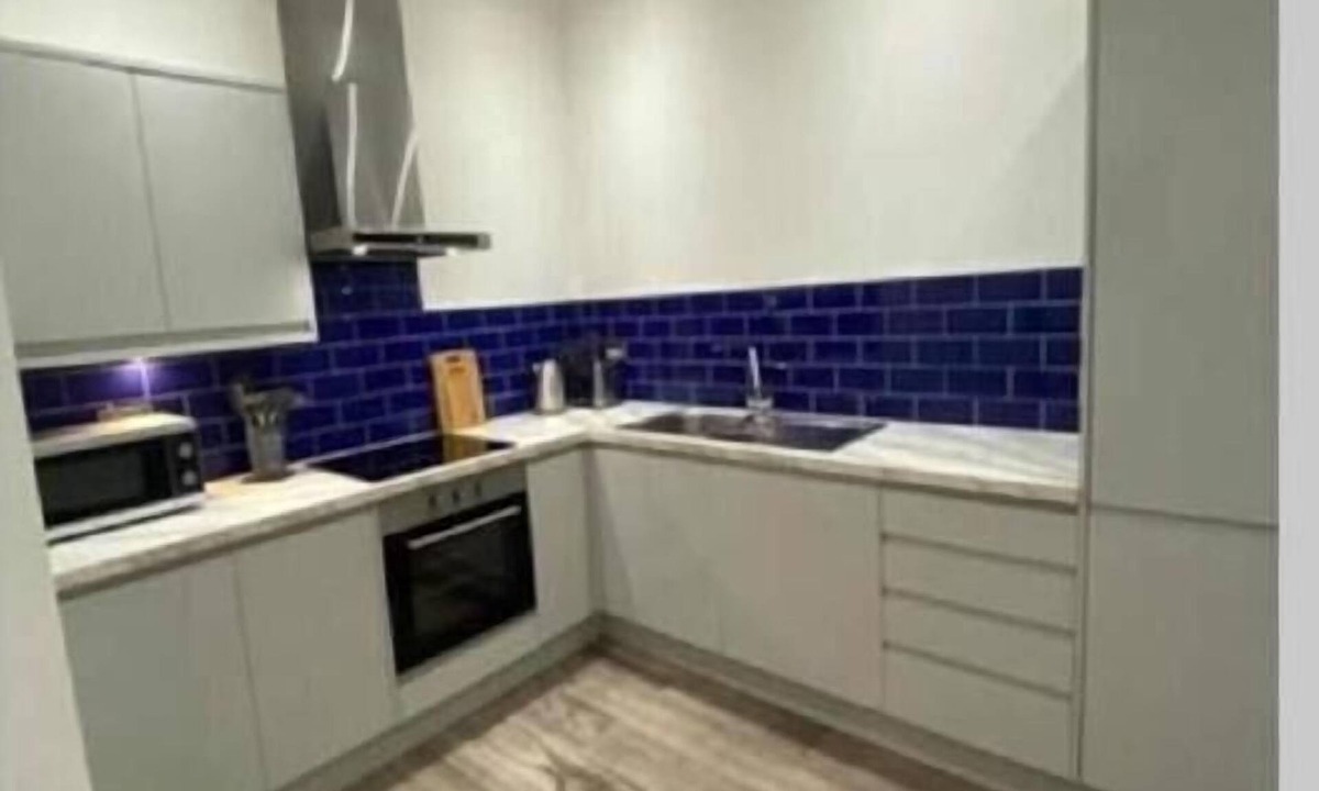 Doncaster Apartment | nNEW! Doncaster Central 1 Bed Apartment sleeps 4