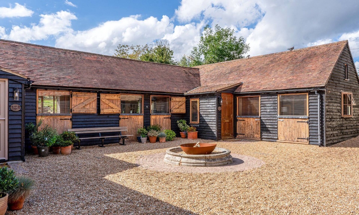 Bilting Cottage | North Stable at Crabtree Farm - UKC5376