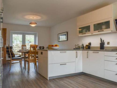 Fence House | Oak Tree Cottage - Pendle - Forest of Bowland