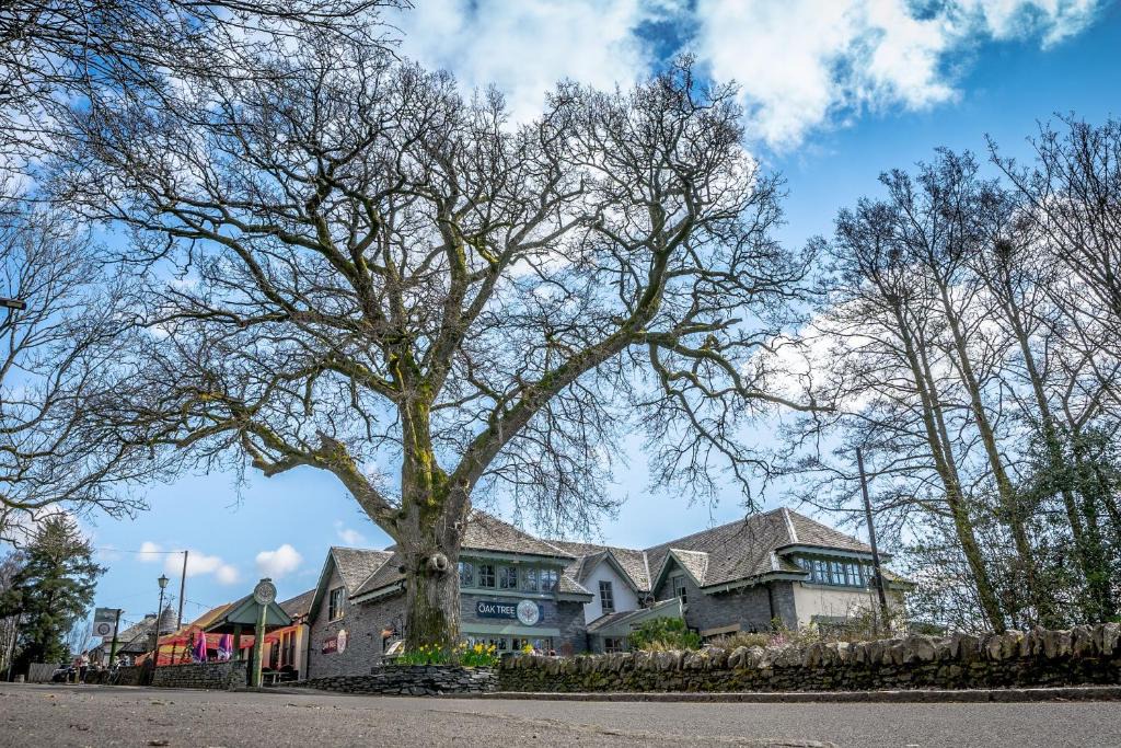 Balmaha Hotel | Oak Tree Inn