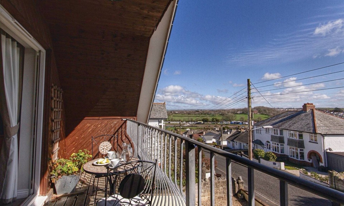 Wadebridge Cottage | Orchard House - Three Bedroom Cottage, Sleeps 6