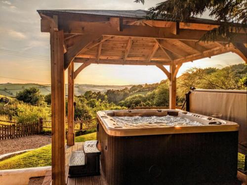 Saltash House | Owl Barn