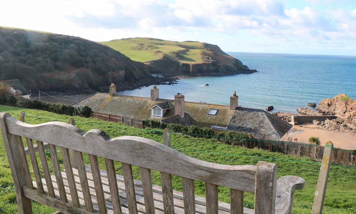Hope-Cove Cottage | Paddler's Rest