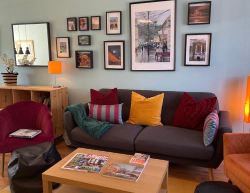 Bath House | Peaceful 2 Bed Home with Parking Fast WIFI Easy Stress-Free Access to Bath