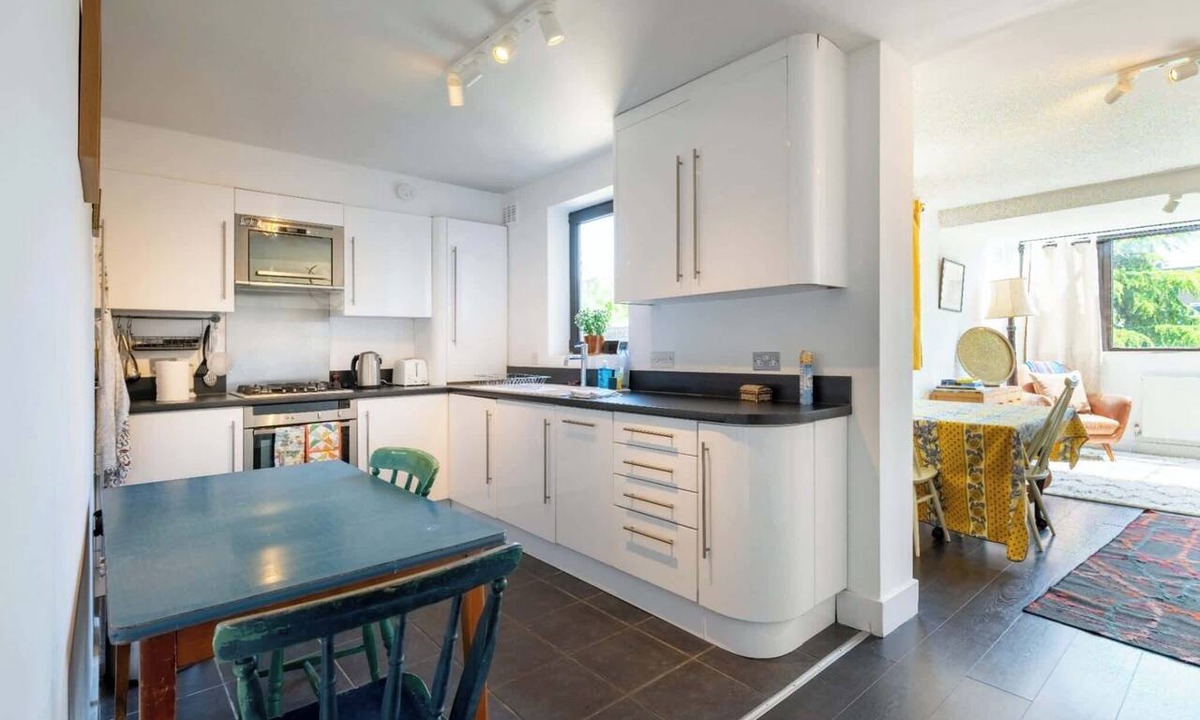 South Hampstead Apartment | Peaceful 2BDR Escape Near Primrose Hill