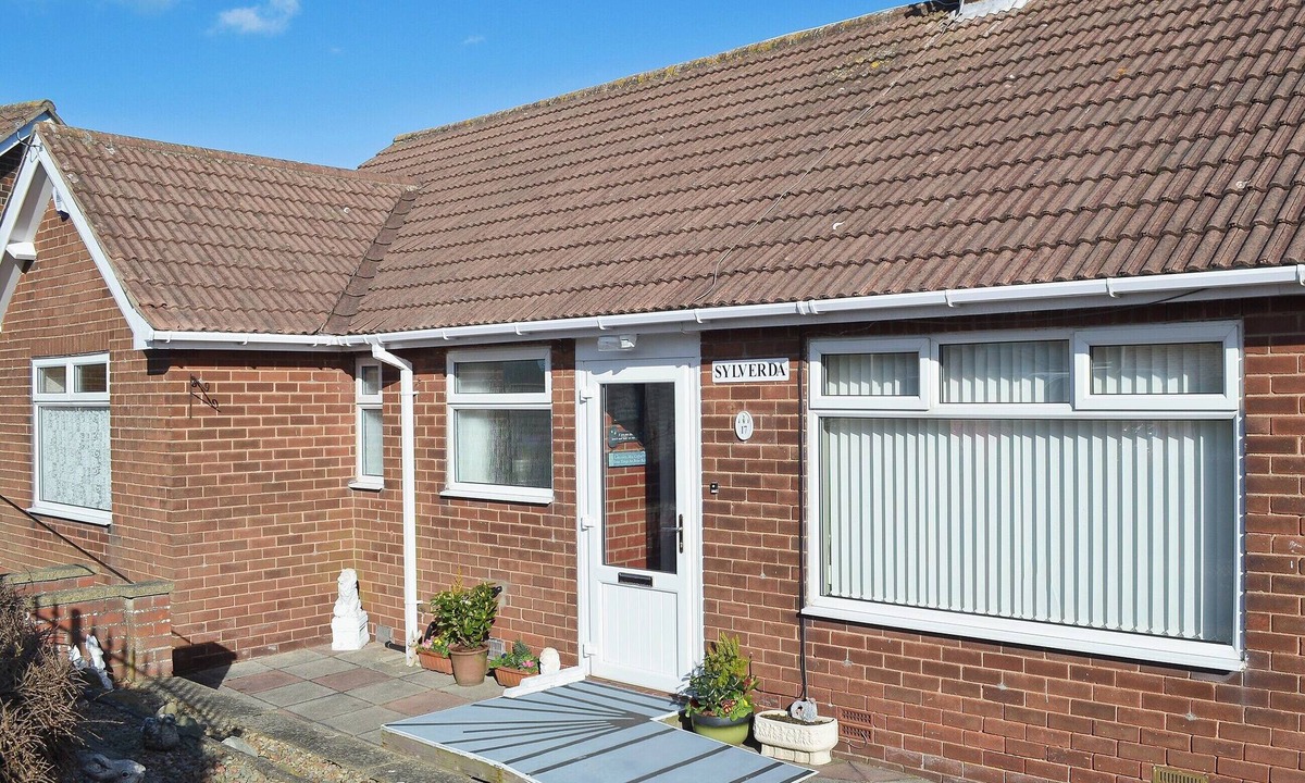 Scarborough Cottage | Peacefully situated yet with many attractions nearby.