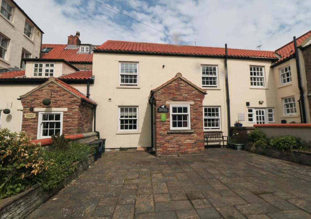 Whitby House | Pegasus Cottage