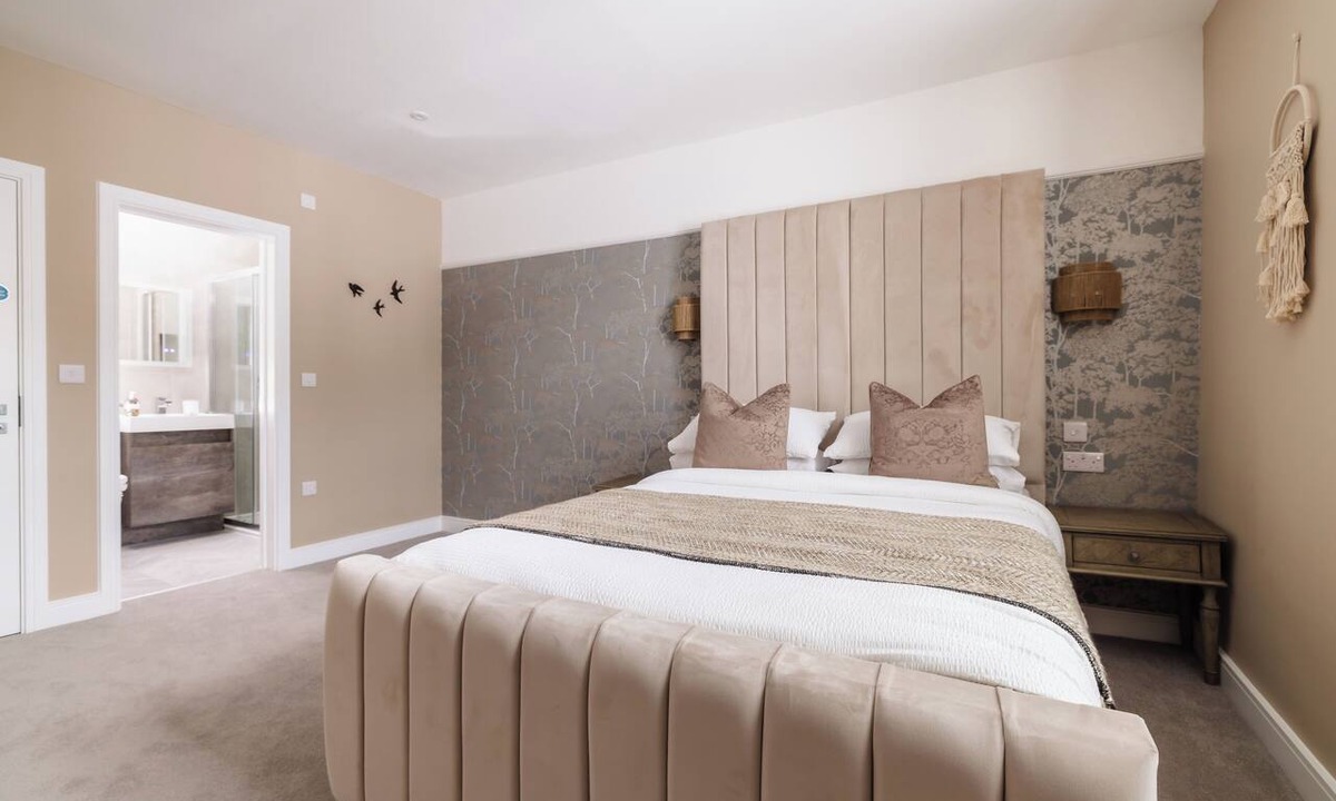 Treorchy Hotel | Pencelli Hotel