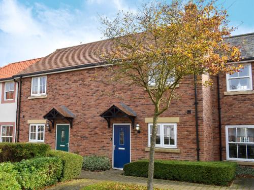 Filey House | Perran Cottage