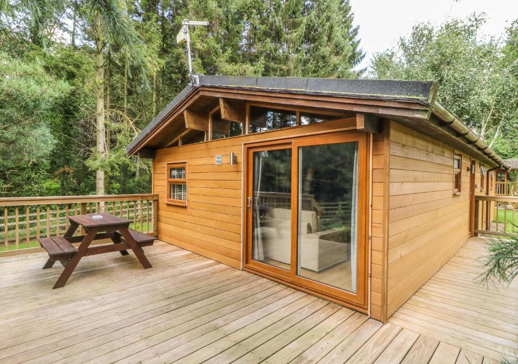 Lofthouse House | Pine Lodge