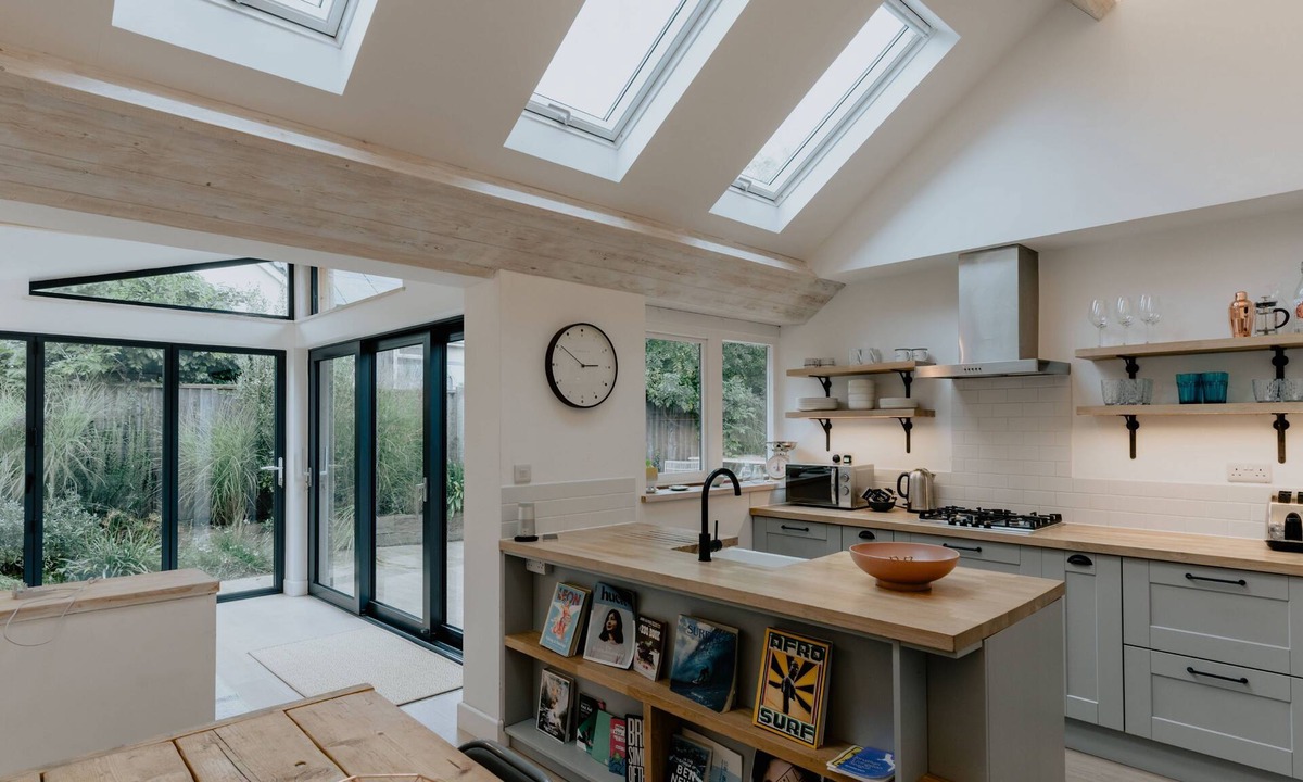 Braunton Cottage | Pixie Place - a bungalow that sleeps 5 guests in 3 bedrooms