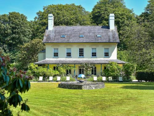 Efailnewydd House | Plas Bodegroes