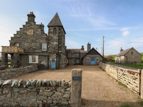 Rhoscolyn House | Plas