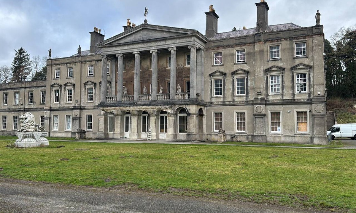 Llandwrog Hotel | Plas Glynllifon Mansion