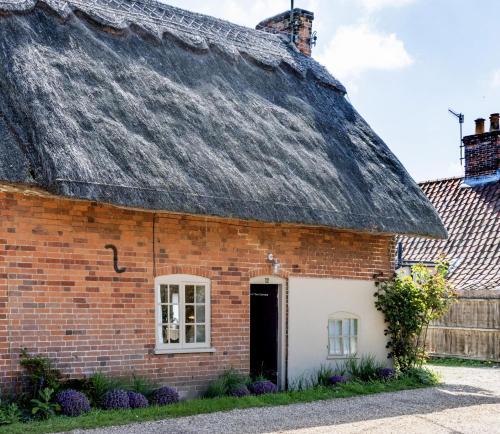 Sudbourne House | Plum Tree Cottage