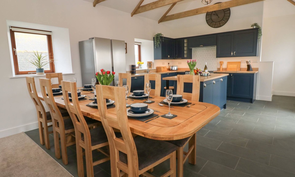 Gunwalloe Cottage | Pol View
