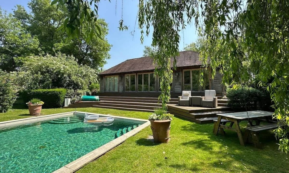 Streatley House | Pool House at Mill Cottage