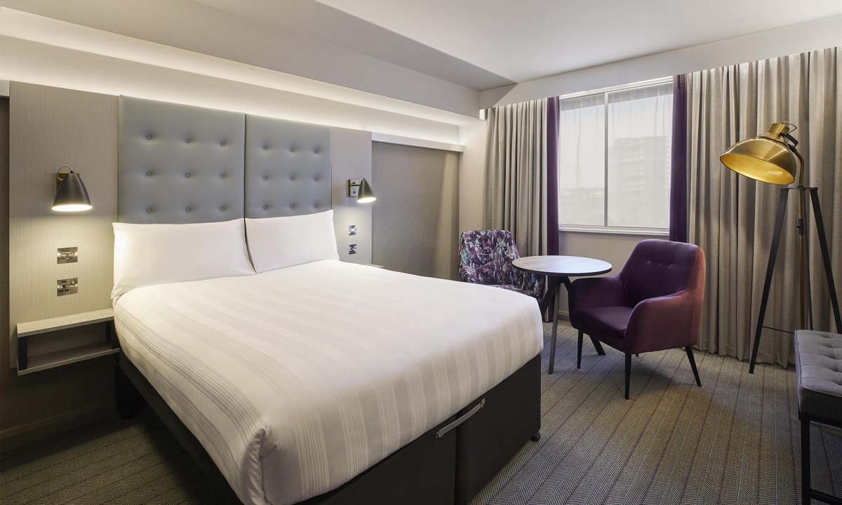 Pitchcombe Hotel | Premier Inn Evesham