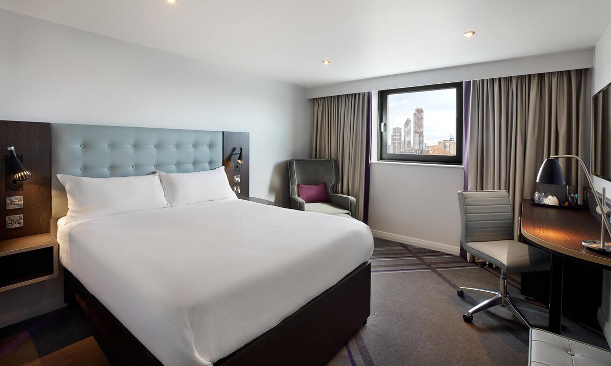 Clyst St Mary Hotel | Premier Inn Exeter - M5 J29