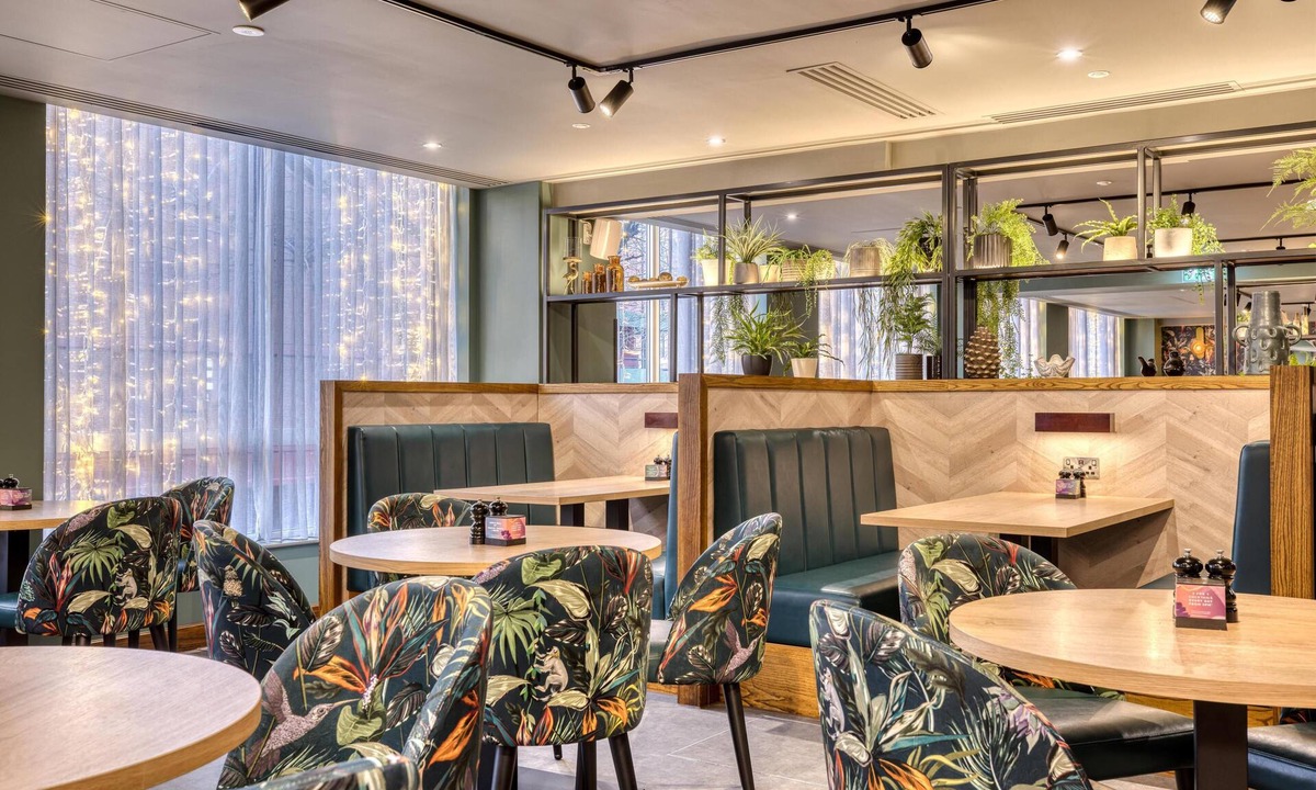 Reading Hotel | Premier Inn Reading Gateway
