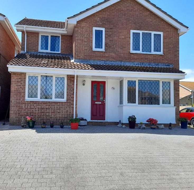 Peacehaven House | Private Guest Suite close to Brighton and Newhaven Ferry Port