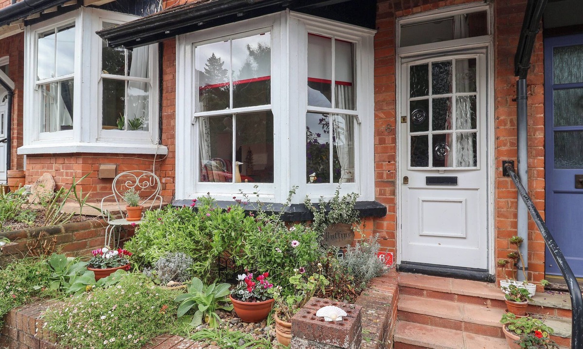 Sidmouth Cottage | Puffins