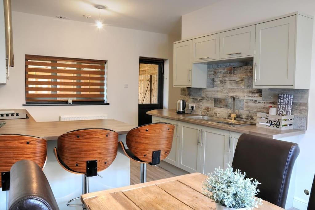 Beverley House | Queensgate Holiday Cottage Beverley with Parking