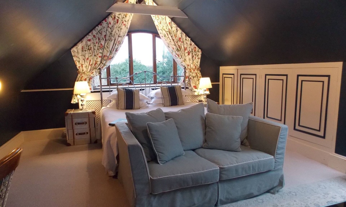 Great Waldingfield Bed & Breakfast | Rectory Manor Hotel
