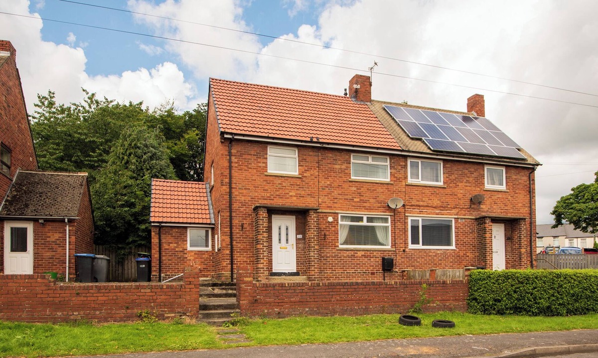 Langley Moor House | Red Courts