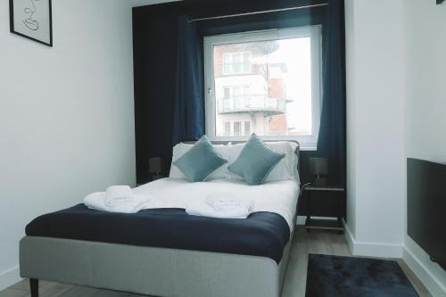 Basingstoke Apartment | Refurbished Apartment 2 bath 2 bedroom WLift!
