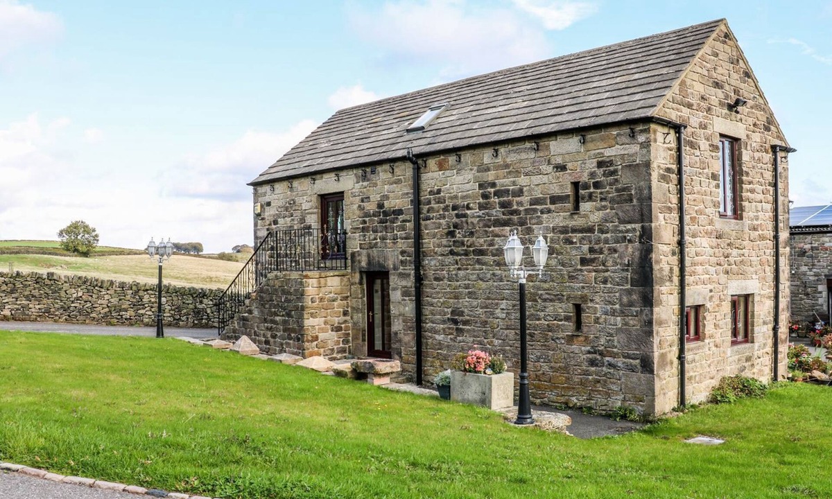 Holestone Moor Cottage | Riber View Barn