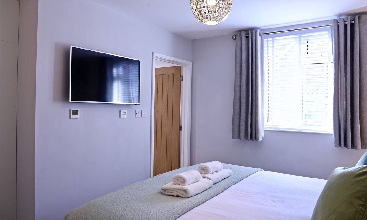 Sutton Hill Apartment | Rivers Edge