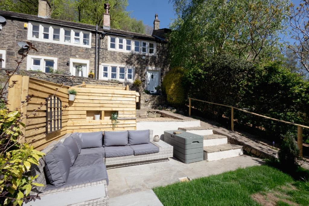 Honley House | Robin Cottage