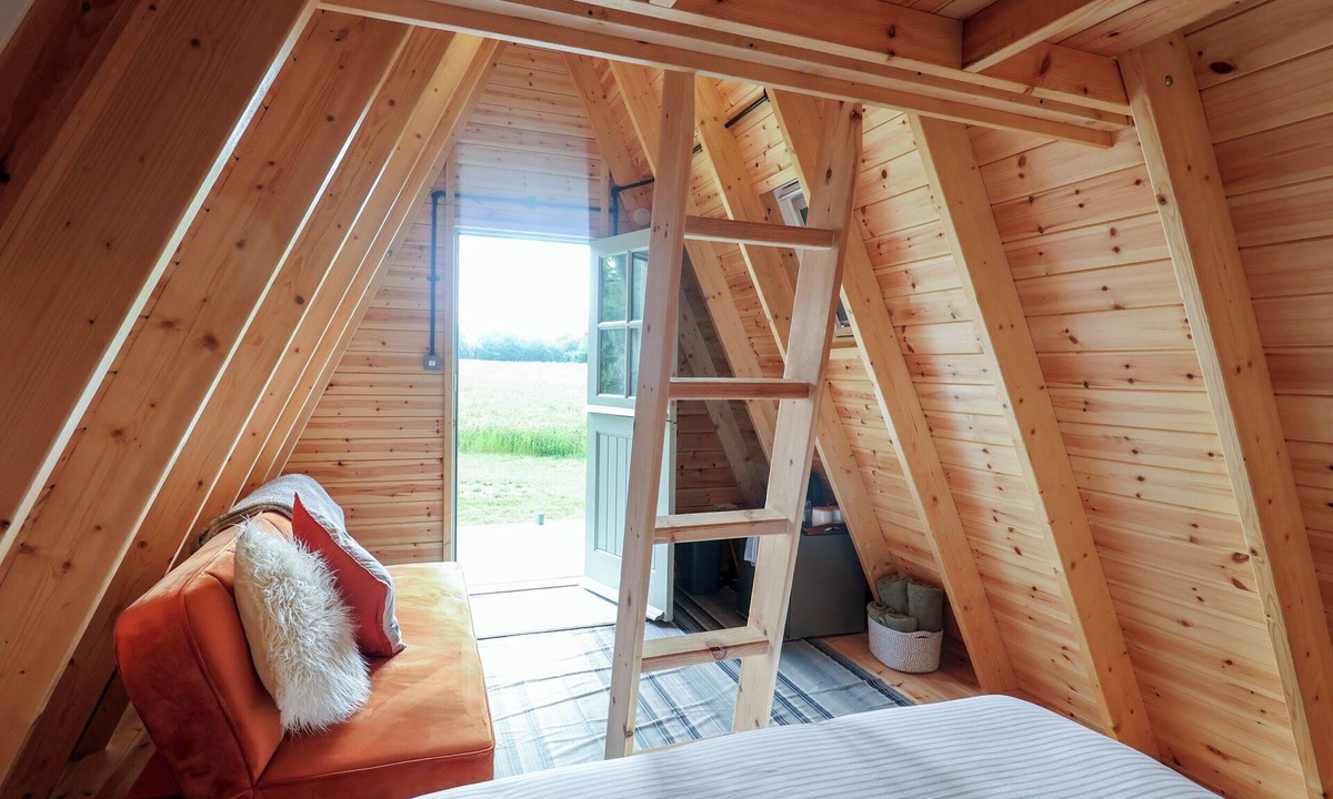 Woodbridge Cottage | Robin
