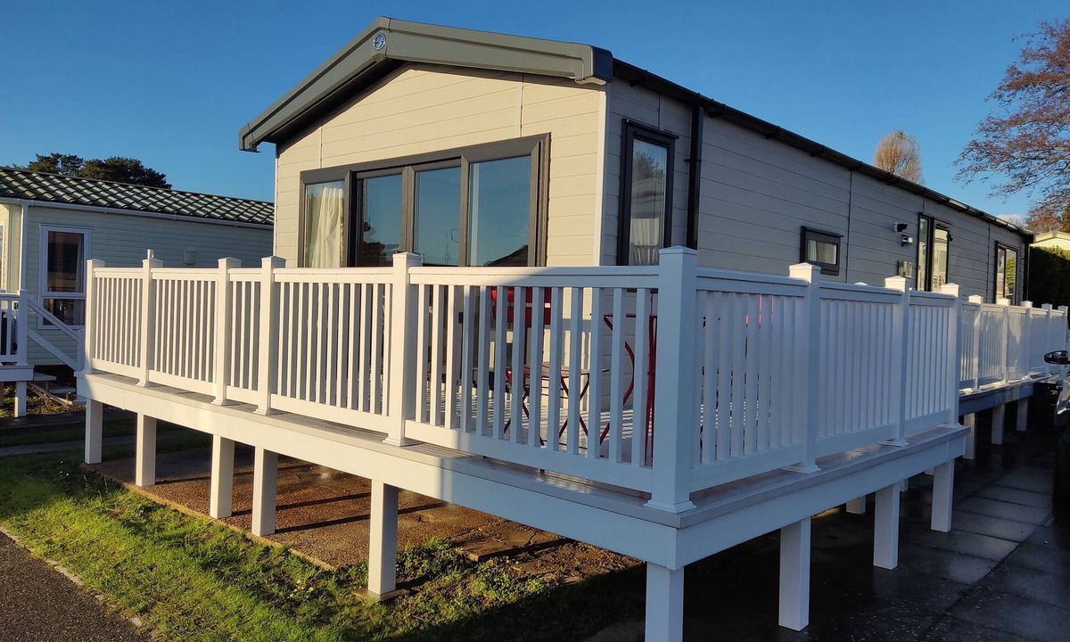Hamworthy Cottage | ROCKLEY PARK - HARBOUR VIEW, NO 67 in Poole