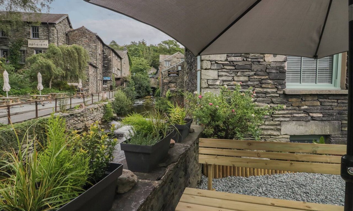 Ambleside Cottage | Rose Cottage