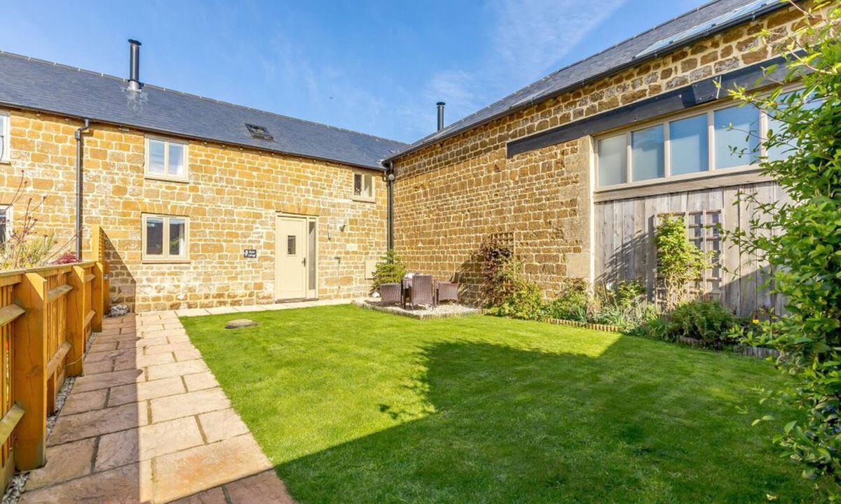 Chipping Norton House | Rose Cottage, Great Tew